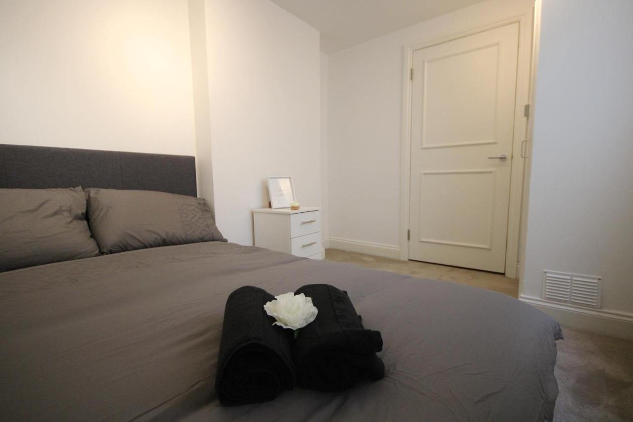 Apartament Superb Flat Near Victoria Station Londyn Zewnętrze zdjęcie